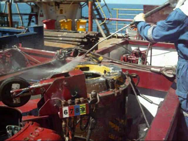 AQUAQUICK 2000 Industrial Degreaser & Oil Spill Dispersant 31 AQUAQUICK 2000 OFFSHORE MARINE Rig Weatherford Demo Australië 1