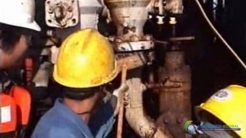 AQUAQUICK 2000 Oil spill maintenance cleanup on Rig and Deck 21