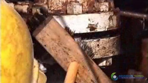 AQUAQUICK 2000 Oil spill maintenance cleanup on Rig and Deck 25