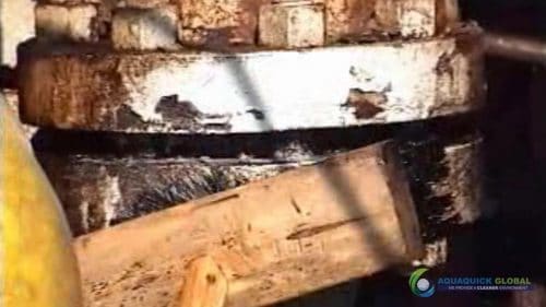 AQUAQUICK 2000 Oil spill maintenance cleanup on Rig and Deck 27