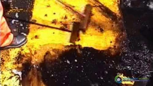 AQUAQUICK 2000 Oil spill maintenance cleanup on Rig and Deck 58