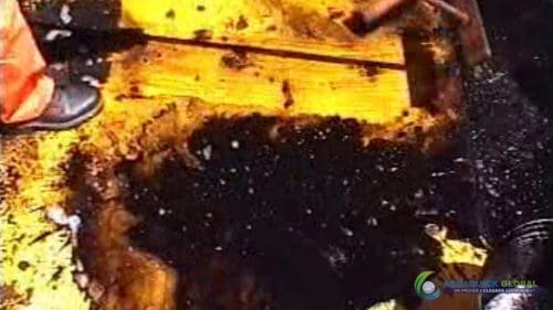 AQUAQUICK 2000 Oil spill maintenance cleanup on Rig and Deck 59