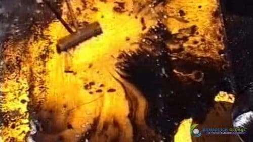 AQUAQUICK 2000 Oil spill maintenance cleanup on Rig and Deck 74