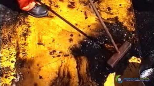 AQUAQUICK 2000 Oil spill maintenance cleanup on Rig and Deck 75