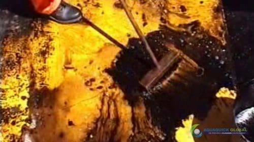AQUAQUICK 2000 Oil spill maintenance cleanup on Rig and Deck 76