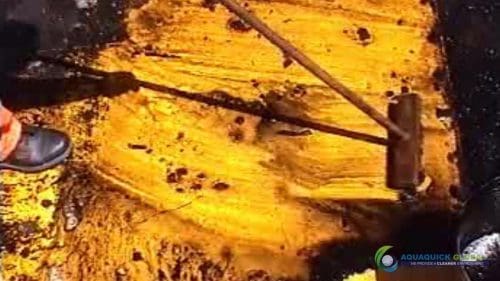 AQUAQUICK 2000 Oil spill maintenance cleanup on Rig and Deck 84