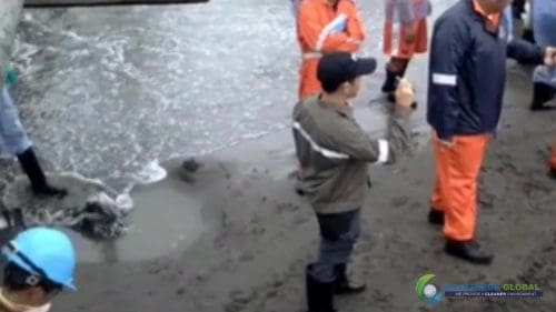 AQUAQUICK 2000 Rosario Cavite oil spill cleanup Au 049