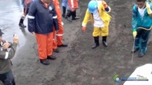 AQUAQUICK 2000 Rosario Cavite oil spill cleanup Au 067