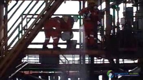 AQUAQUICK 2000 Sea Oil Spill Rig Cleaning Demo 1 024