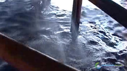 AQUAQUICK 2000 Sea Oil Spill Rig Cleaning Demo 1 034