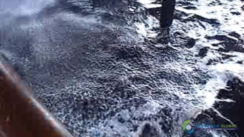 AQUAQUICK 2000 Sea Oil Spill Rig Cleaning Demo 1 044