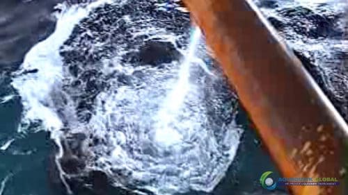 AQUAQUICK 2000 Sea Oil Spill Rig Cleaning Demo 1 059