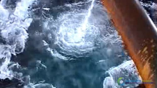 AQUAQUICK 2000 Sea Oil Spill Rig Cleaning Demo 1 071