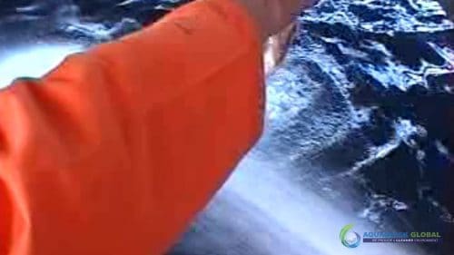 "AQUAQUICK 2000" naftos išsiliejimo jūroje platformos valymo demonstracinė versija 2 028