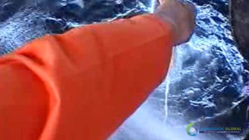 "AQUAQUICK 2000" naftos išsiliejimo jūroje platformos valymo demonstracinė versija 2 030