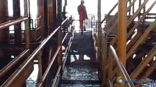 "AQUAQUICK 2000" naftos išsiliejimo jūroje platformos valymo demonstracinė versija 2 059