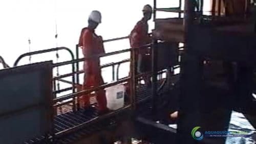 "AQUAQUICK 2000" naftos išsiliejimo jūroje platformos valymo demonstracinė versija 2 065