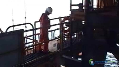 "AQUAQUICK 2000" naftos išsiliejimo jūroje platformos valymo demonstracinė versija 2 066