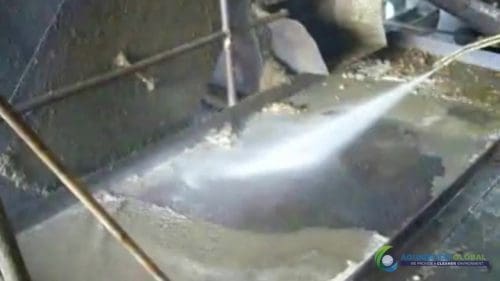 AQUAQUICK 2000 Sime Darby Cleanup Demo 038