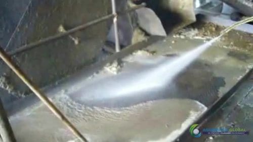 AQUAQUICK 2000 Sime Darby Cleanup Demo 039