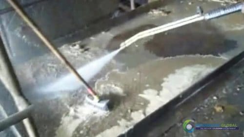 AQUAQUICK 2000 Sime Darby Cleanup Demo 050