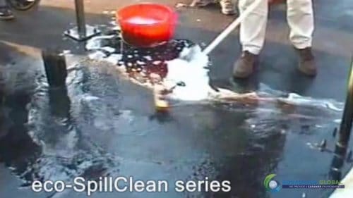 AQUAQUICK 2000 Surface Oil Spill Cleaning Demo 2 19