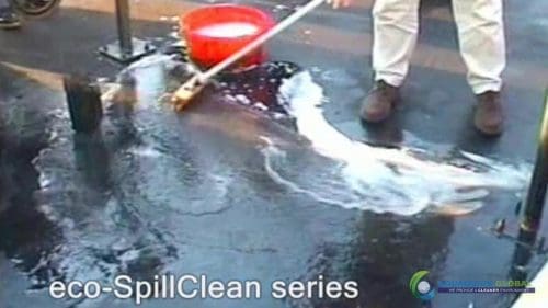 AQUAQUICK 2000 Surface Oil Spill Cleaning Demo 2 21