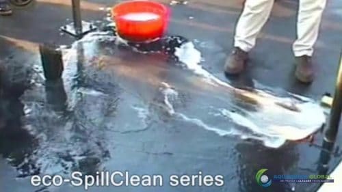AQUAQUICK 2000 Surface Oil Spill Cleaning Demo 2 22