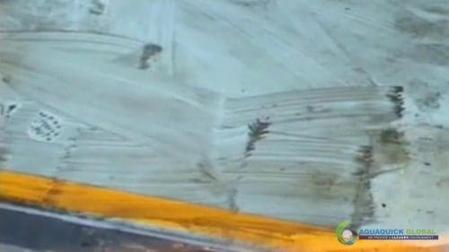 AQUAQUICK 2000 Surface Oil Spill Cleaning Demo 2 27