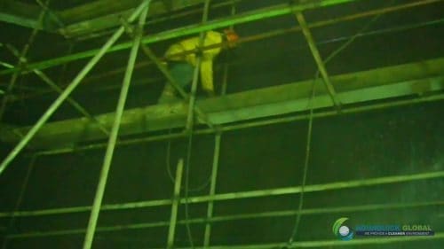 AQUAQUICK 2000 Tank Cleaning Demo 1 38