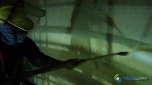 AQUAQUICK 2000 Tank cleaning demo 2 33