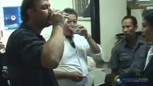 AQUAQUICK 2000 Total cleaning solution for restaurants and kitchens 052