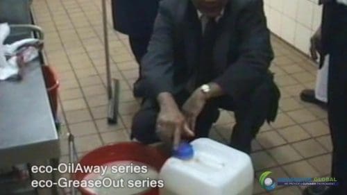 AQUAQUICK 2000 Total cleaning solution for restaurants and kitchens 064