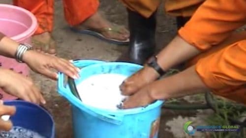 AQUAQUICK 2000 Washing hands removing all oil stains 21