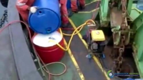 AQUAQUICK 2000 curățarea deversării de petrol în orașul Cebu 060