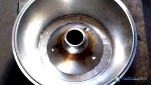 Oil and Grease stained components cleaned with AQUAQUICK 2000 26