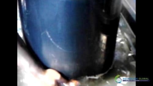 Oil and Grease stained components cleaned with AQUAQUICK 2000 44