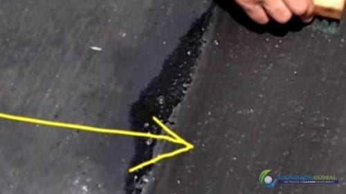 Oil and Grease stained components cleaned with AQUAQUICK 2000 68